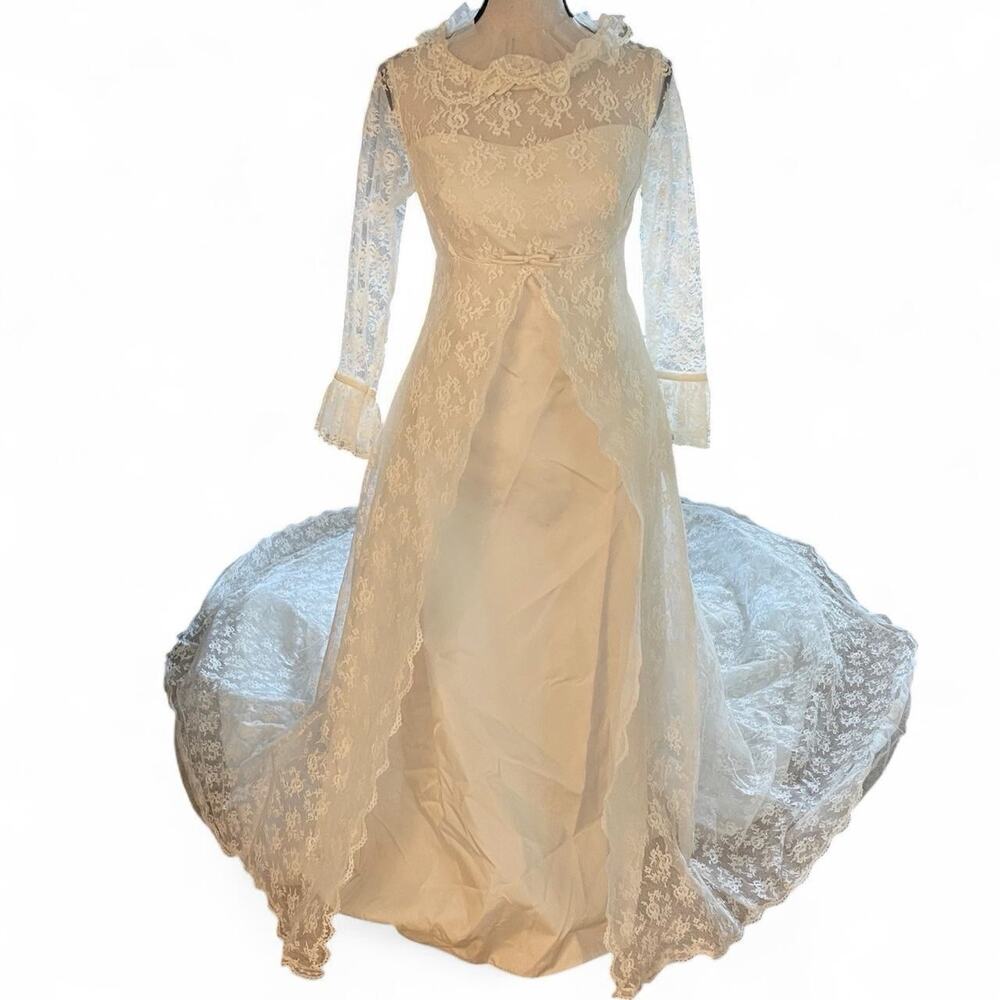 Vintage Bridal Originals Boho Empire Waist wedding dress 1970s lace Cottagecore